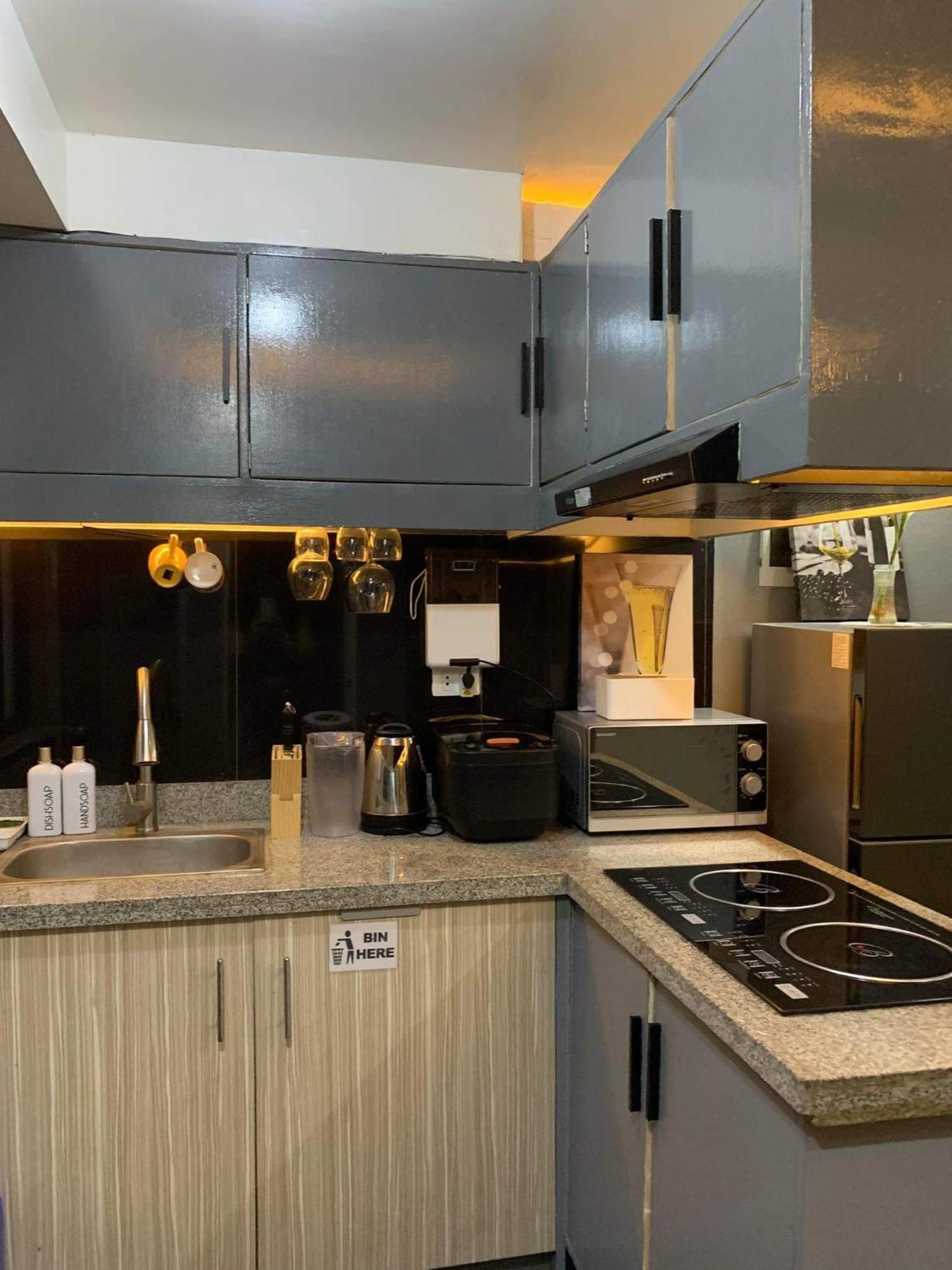 Aura Suites Imus エクステリア 写真